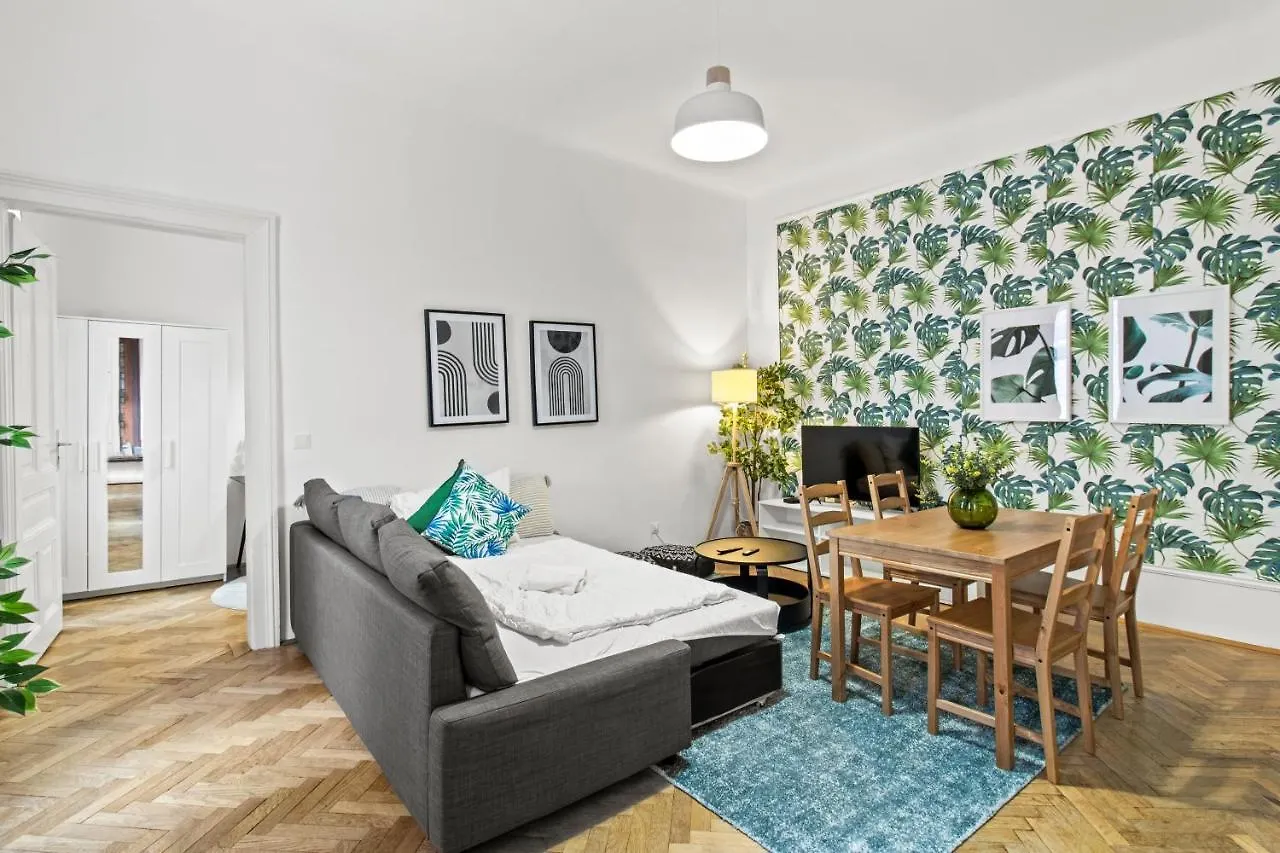 Apartment Separate Bedroom - Near Schoenbrunn Vienna Austria