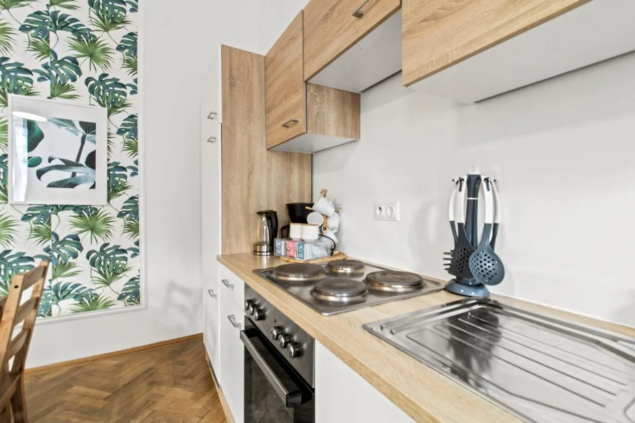 Separate Bedroom - Near Schoenbrunn Vienna